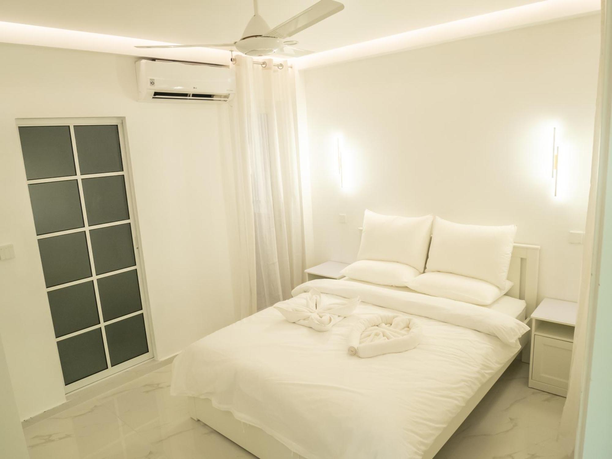 Beachfront Apartment マレ エクステリア 写真