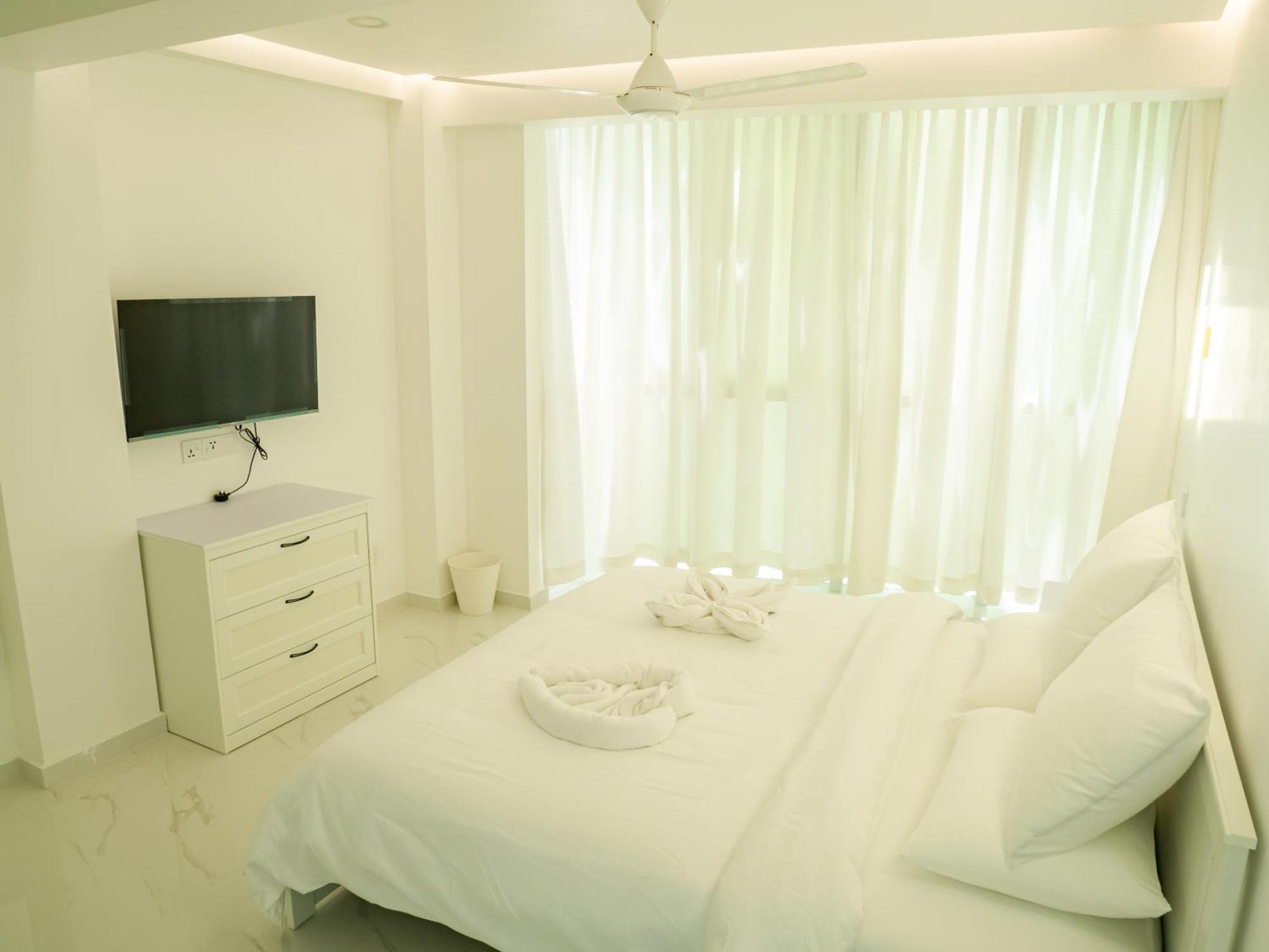 Beachfront Apartment マレ エクステリア 写真